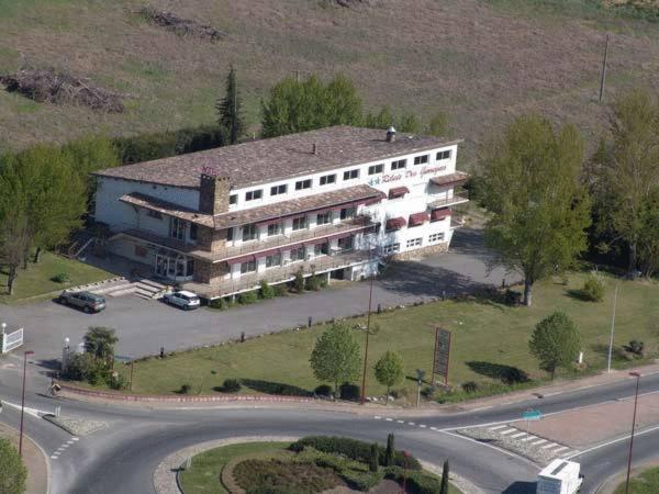 Grisolles  Logis Hotels - Hotel Et Restaurant Le Relais Des Garrigues מראה חיצוני תמונה