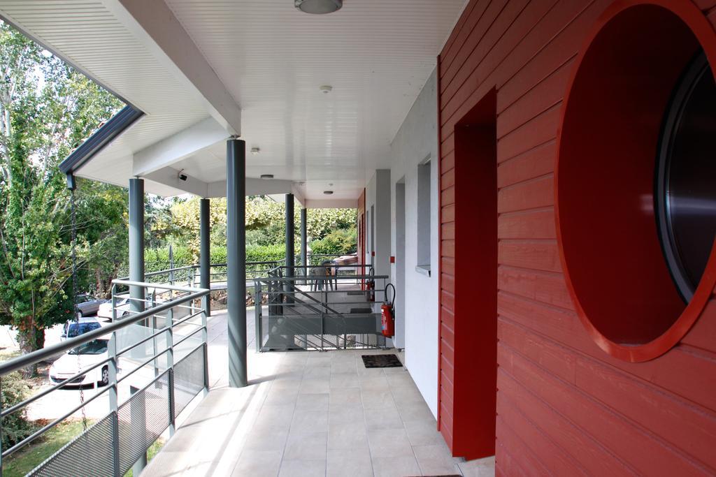 Grisolles  Logis Hotels - Hotel Et Restaurant Le Relais Des Garrigues מראה חיצוני תמונה