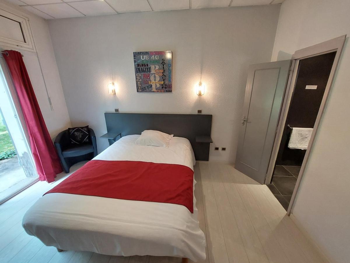 Grisolles  Logis Hotels - Hotel Et Restaurant Le Relais Des Garrigues מראה חיצוני תמונה